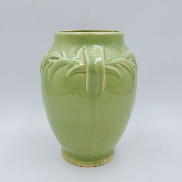 McCoy Pottery Green Leaf Embossed Handled Urn Vase 1940s Early Pastels 8.5 Inch - Picture 4 of 10